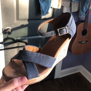 Size 8.5 Toms Denim Wedges